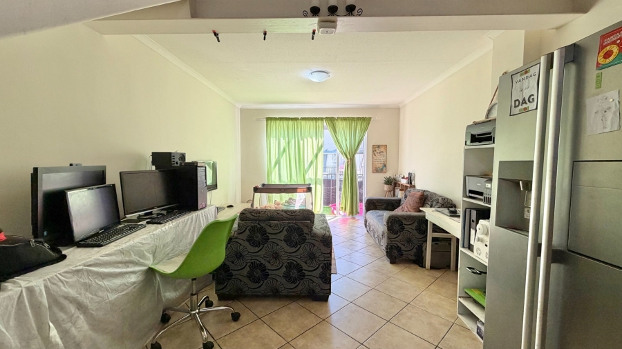 2 Bedroom Property for Sale in Gordons Bay Central Western Cape